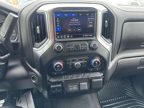 Used 2020 Chevrolet Silverado 1500 LT Trail Boss image 19