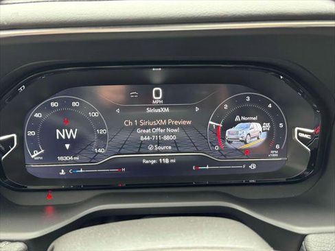 Used 2024 GMC Yukon XL Denali image 22