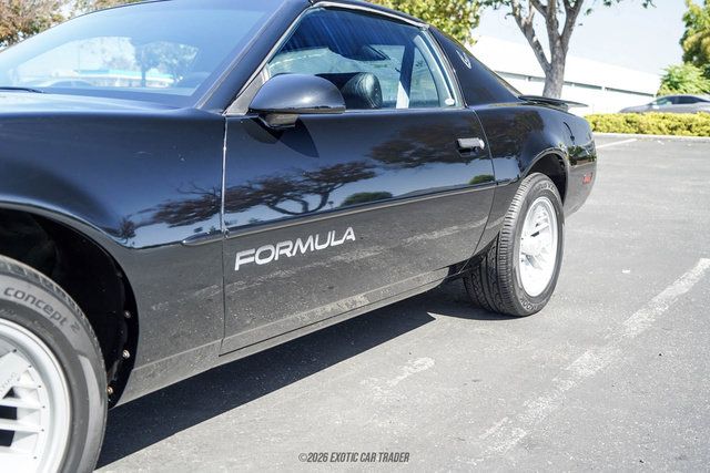 Used 1992 Pontiac Firebird Formula RWD image 98