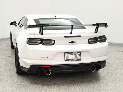 Used 2021 Chevrolet Camaro ZL1 RWD image 4