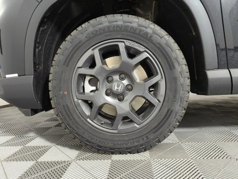 New 2025 Honda Pilot TrailSport image 11