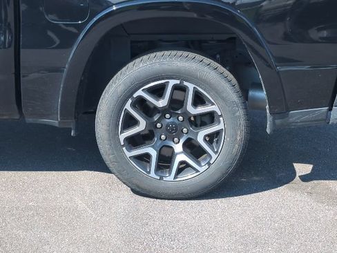 Used 2026 RAM 1500 Laramie AWD/4WD image 37