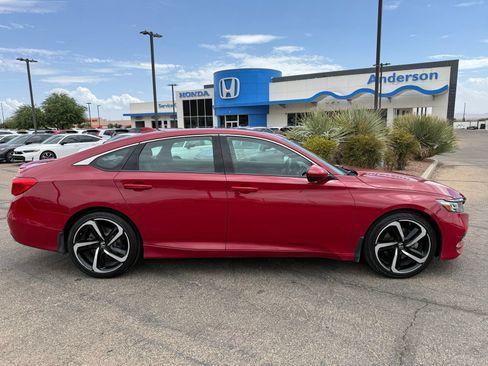 Used 2019 Honda Accord Sport image 4