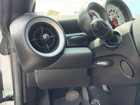 Used 2013 MINI Cooper Roadster FWD image 22