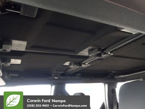 New 2025 Ford Bronco 4-Door image 23