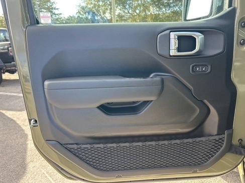 New 2026 Jeep Gladiator Sport AWD/4WD image 33