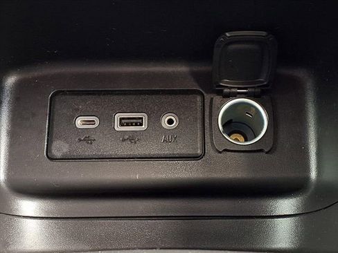 Used 2023 Chevrolet Equinox LT w/ LPO, Floor Liner Package image 15