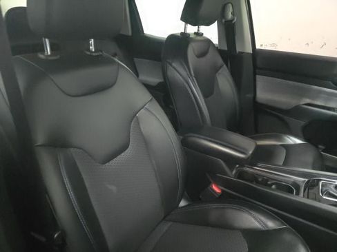 Used 2022 Jeep Compass Latitude w/ Convenience Group FWD image 4