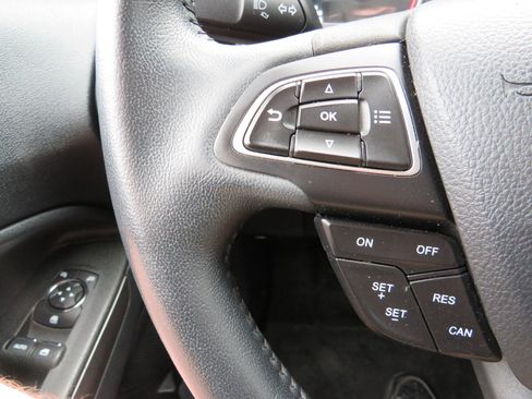 Used 2020 Ford EcoSport SE w/ SE Convenience Package image 16