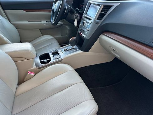 Used 2013 Subaru Outback 3.6R Limited image 19