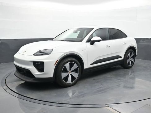 Certified 2025 Porsche Macan 4 Electric AWD/4WD image 1