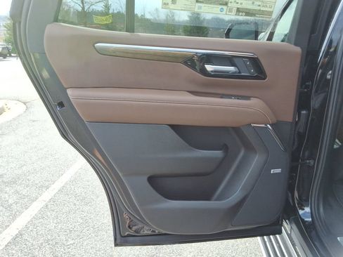 New 2026 Chevrolet Tahoe High Country AWD/4WD image 19