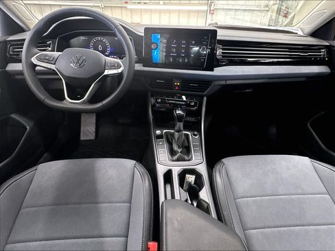New 2026 Volkswagen Jetta SE FWD image 5