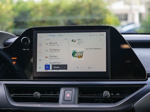 Used 2024 Lexus UX 250h F Sport image 14