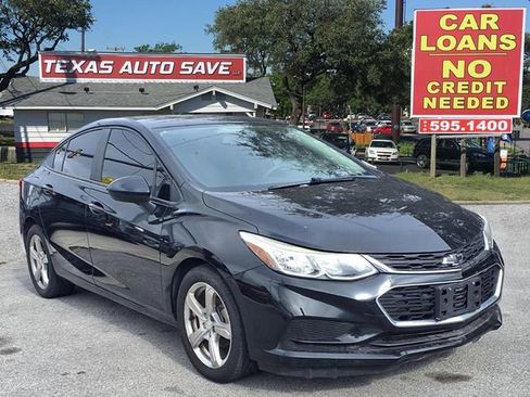 Used 2018 Chevrolet Cruze LS FWD image 1