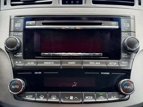 Used 2011 Toyota Avalon FWD image 35