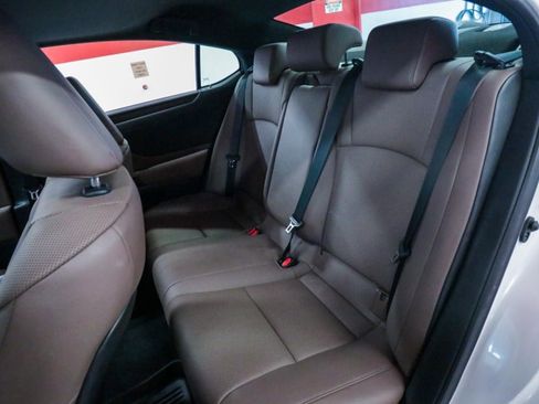 Used 2022 Lexus ES 350 w/ Premium Package FWD image 13