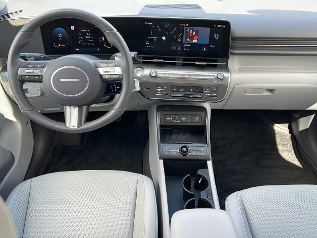 Certified 2025 Hyundai Kona Limited FWD image 13