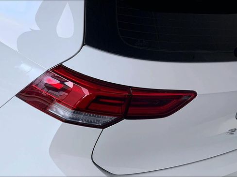 Used 2024 Volkswagen Golf R image 28