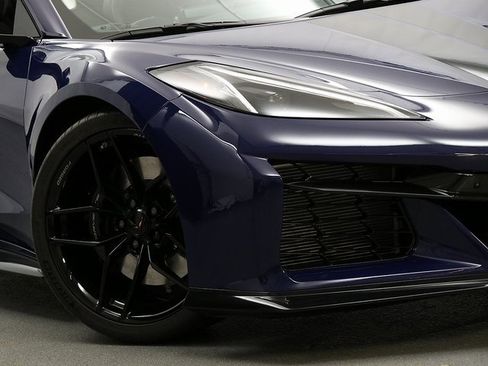 Certified 2025 Chevrolet Corvette Z06 w/ Battery Protection Package image 3