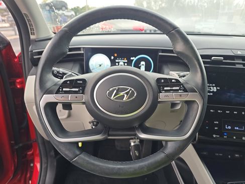Used 2023 Hyundai Tucson Limited FWD image 13
