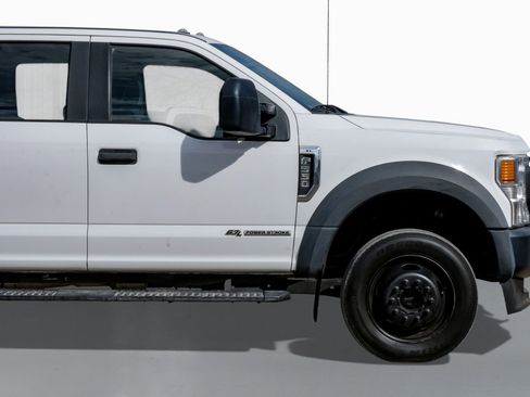 Used 2021 Ford F550 4x4 Crew Cab Super Duty w/ Power Equipment Group image 7