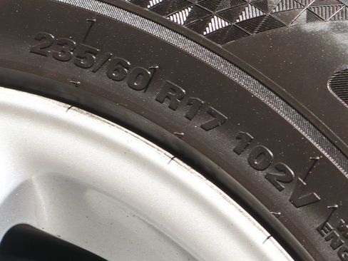 Used 2017 Toyota Sienna LE image 31