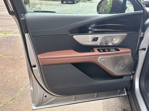 New 2026 Lincoln Nautilus Reserve AWD/4WD image 11