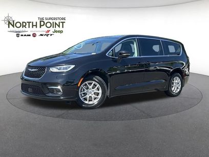 Certified 2024 Chrysler Pacifica Touring-L