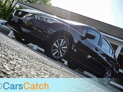 Used 2021 Nissan Versa SV image 4