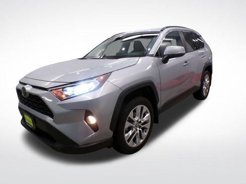 Used 2019 Toyota RAV4 XLE Premium w/ Cold Weather Package AWD/4WD image 2