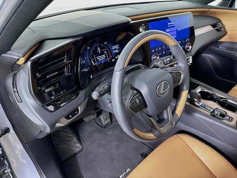 Certified 2025 Lexus RX 350 Premium w/ Convenience Package FWD image 9