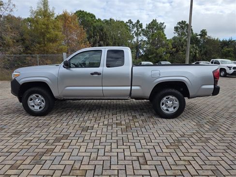 Certified 2022 Toyota Tacoma SR image 8