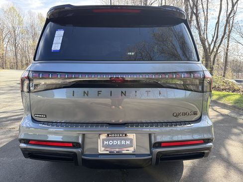 New 2026 INFINITI QX80 SPORT image 25