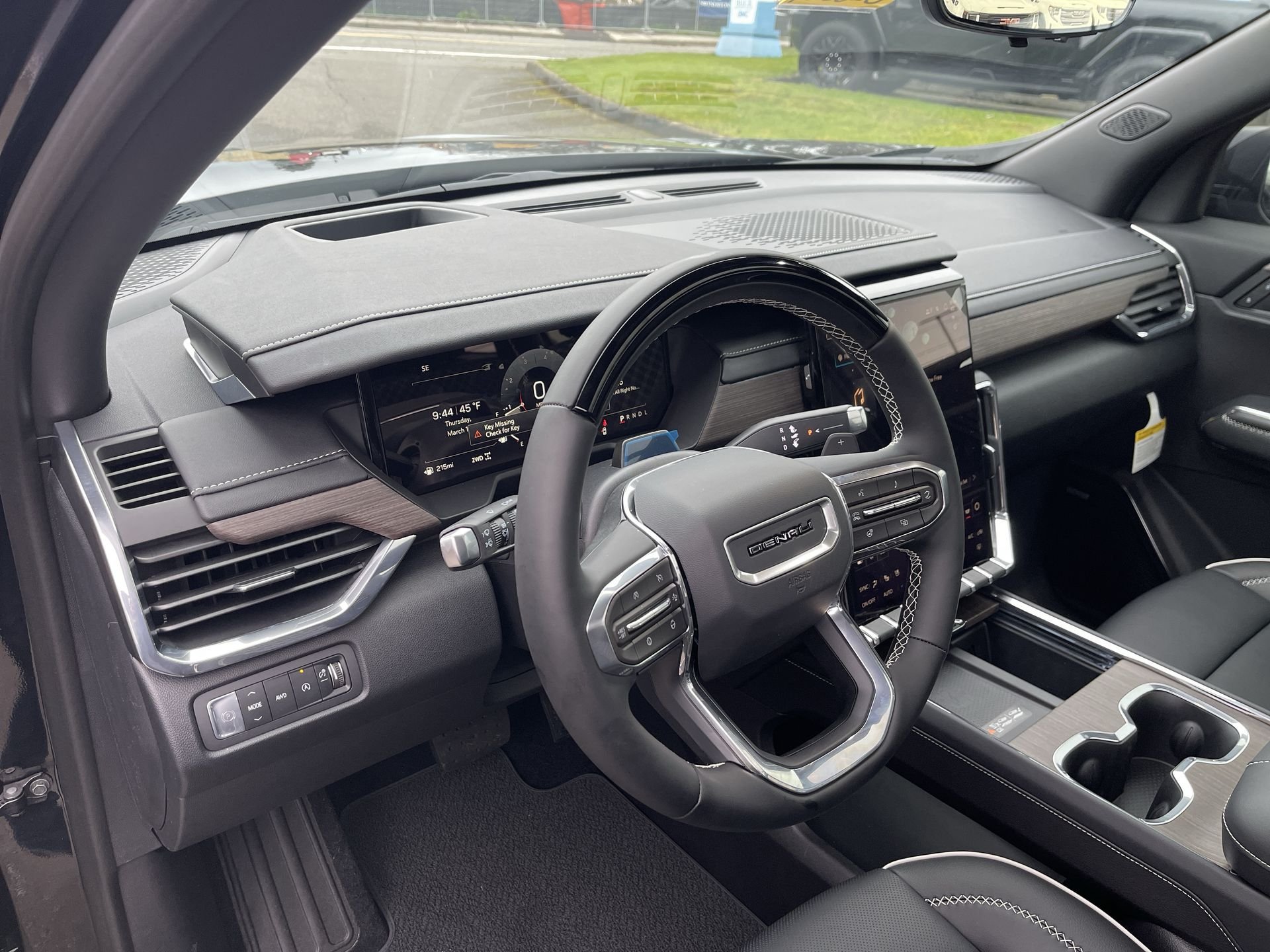 New 2026 GMC Acadia Denali w/ Super Cruise Package AWD/4WD image 46