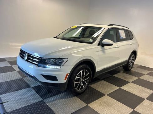 Used 2021 Volkswagen Tiguan SE FWD image 3