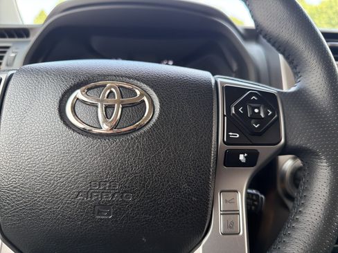 Certified 2022 Toyota 4Runner SR5 Premium w/ Moonroof Package RWD image 9