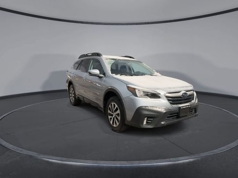 Used 2020 Subaru Outback Premium image 2
