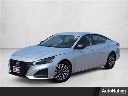Used 2024 Nissan Altima 2.5 SV