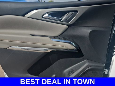 New 2026 Chevrolet Traverse LT w/ Sun and Wheel Package FWD image 29