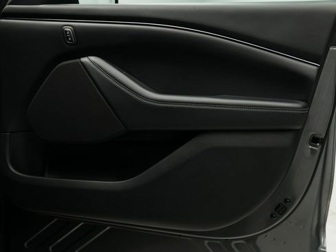 Used 2021 Ford Mustang Mach-E Select w/ Comfort/Appearance Package image 45