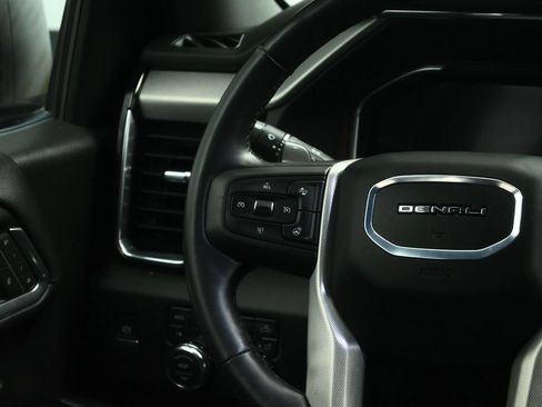 Used 2025 GMC Sierra 1500 Denali w/ Technology Package AWD/4WD image 43