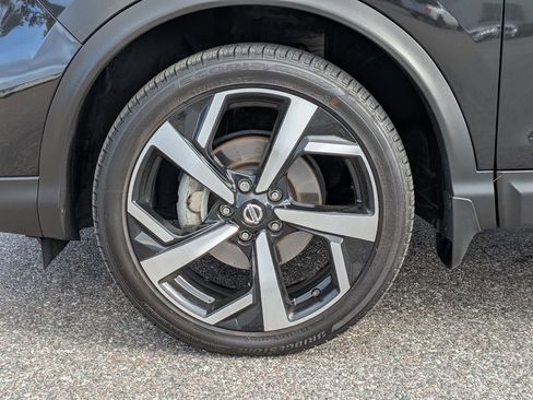 Used 2022 Nissan Rogue Sport SL w/ Premium Package image 11