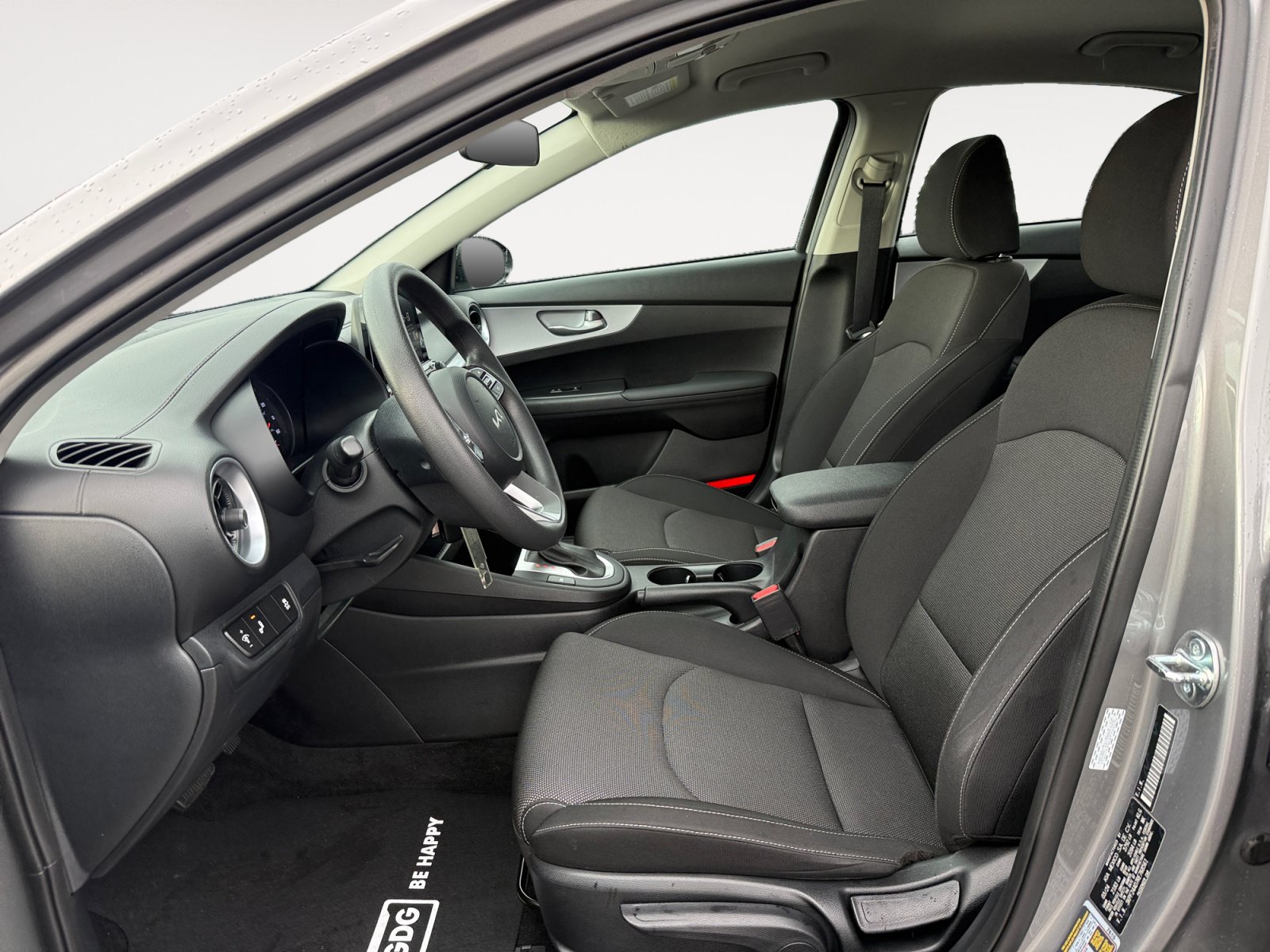 Used 2024 Kia Forte LXS w/ LXS Technology Package FWD image 10