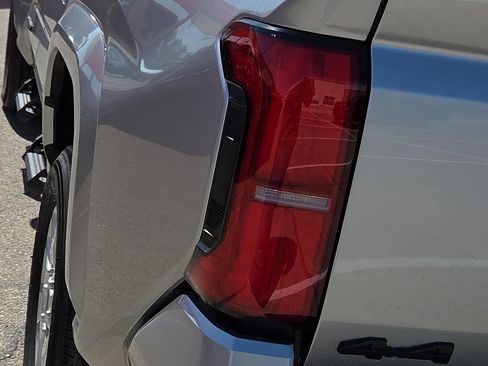 New 2026 Toyota Tacoma SR5 AWD/4WD image 12