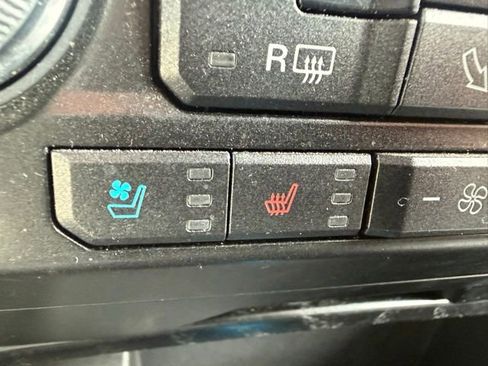 Used 2018 Ford F150 Platinum w/ Equipment Group 701A Luxury AWD/4WD image 31