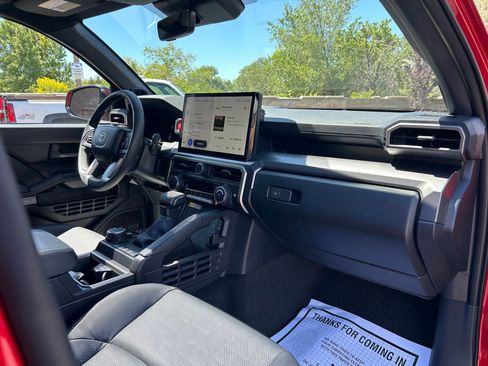 Certified 2026 Toyota 4Runner TRD Off-Road Premium AWD/4WD image 28