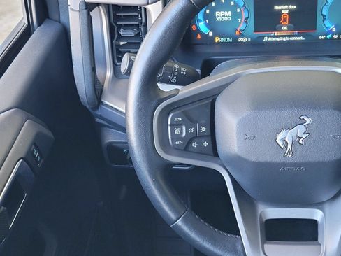 Used 2025 Ford Bronco Outer Banks AWD/4WD image 13