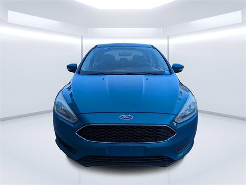 Used 2016 Ford Focus SE w/ Reverse Sensing Package image 8