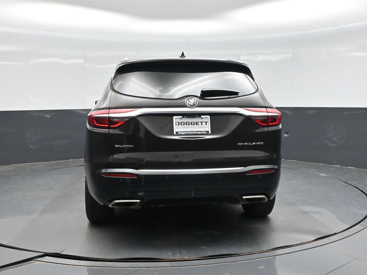 Used 2018 Buick Enclave Essence FWD image 8